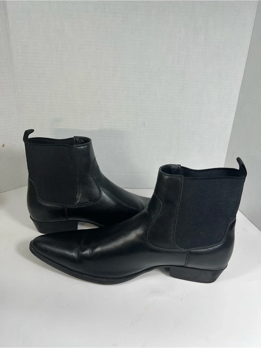 ASOS Design Men’s Black Pointed Toe Chelsea Boots Size 11